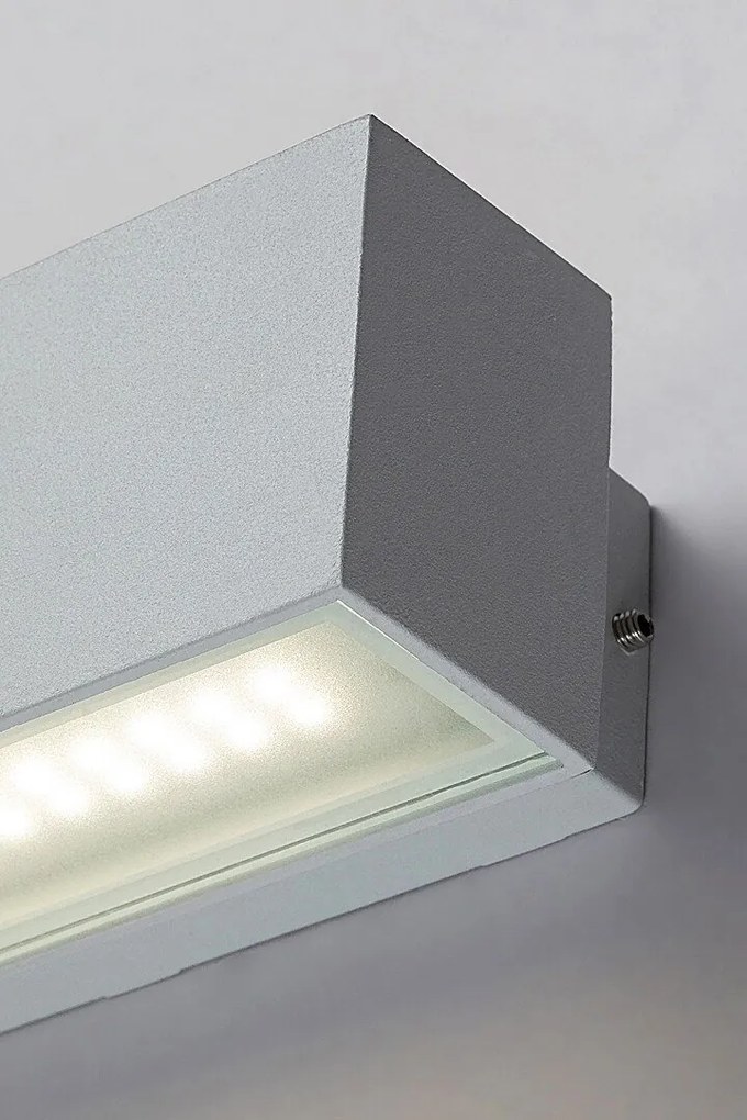 Aplica de perete exterior IP54 LED Mataro alb