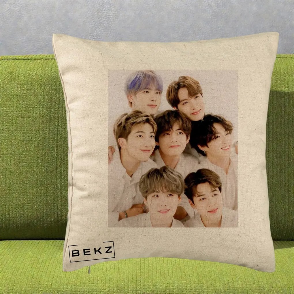 Perna Personalizata K-pop BTS Foto Grup Fete Albe, 40x40 cm, Bej, Husa Detasabila, Perna Inclusa, BEKZ®