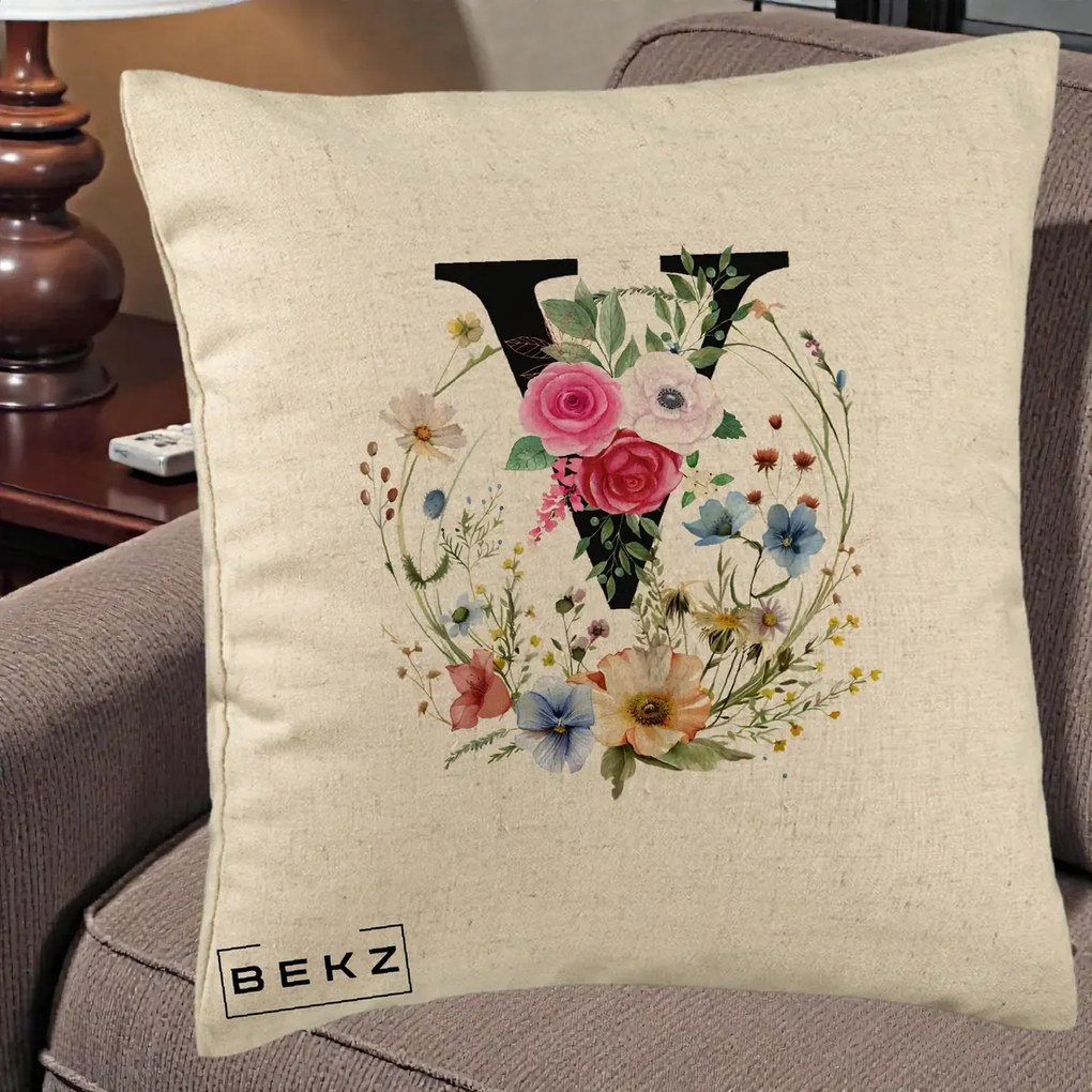 Cadou Personalizat - Perna Personalizata Monograma Florala Litera V cu Coroana, 40x40 cm, Bej, Husa Detasabila, Perna Inclusa, BEKZ®