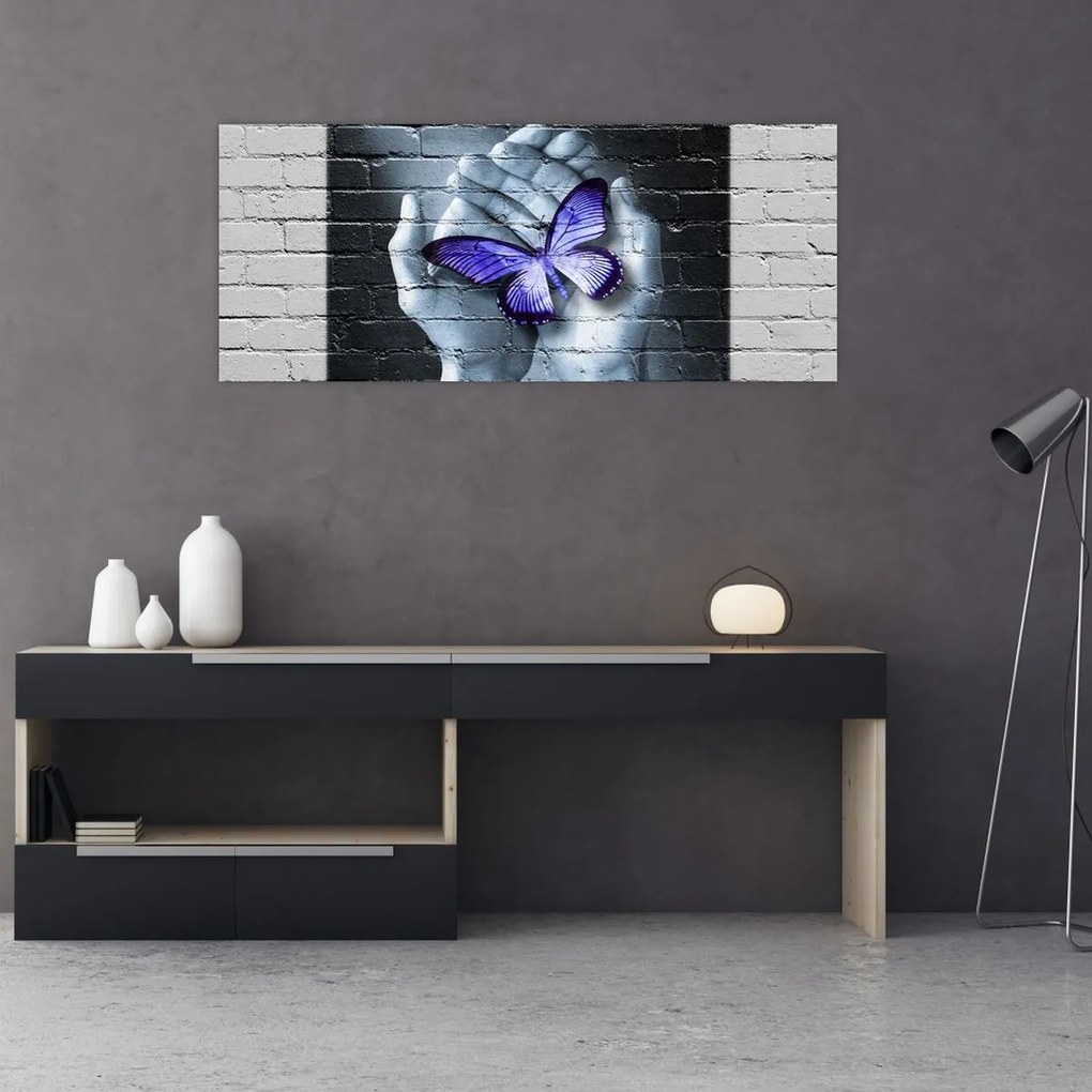 Tablou - Fluture violet pe perete (120x50 cm)