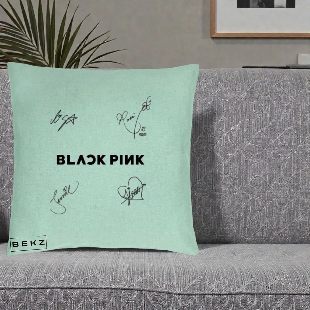 Perna Personalizata K-pop BLACKPINK Tinute Negre Grup Simplu, 40x40 cm, Verde Menta, Husa Detasabila, Perna Inclusa, BEKZ®