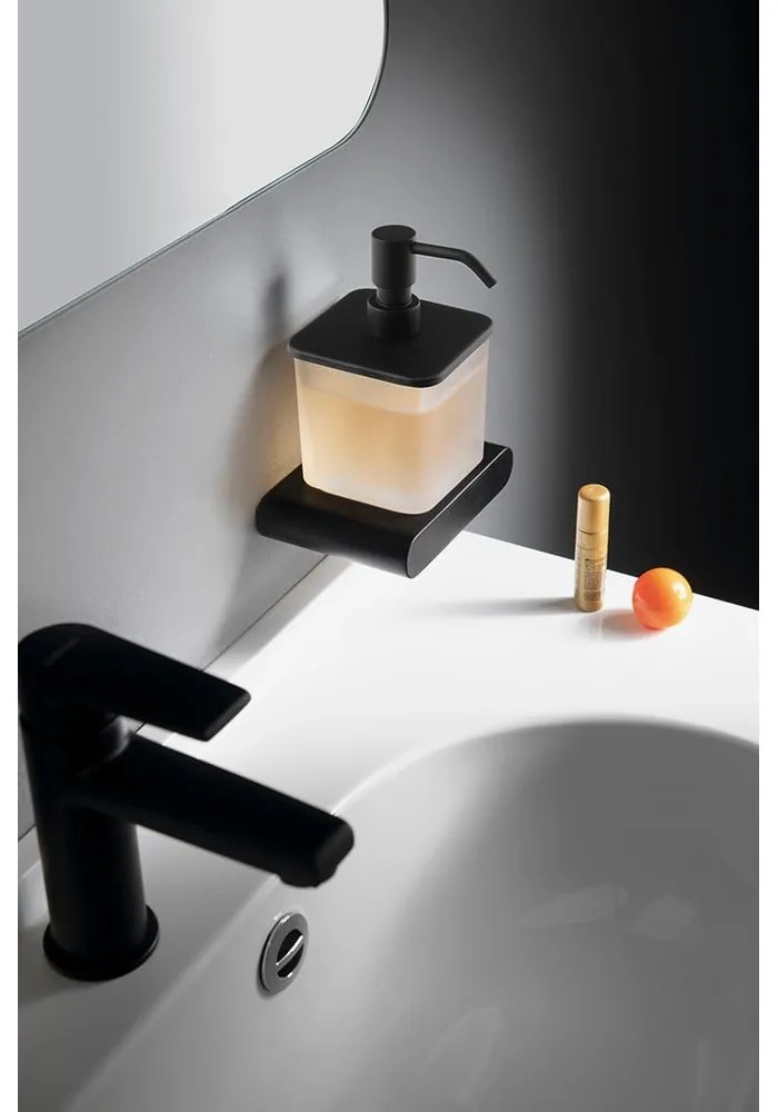 Dozator de săpun lichid negru mat de montat pe perete din sticlă 300 ml Flori – Sapho