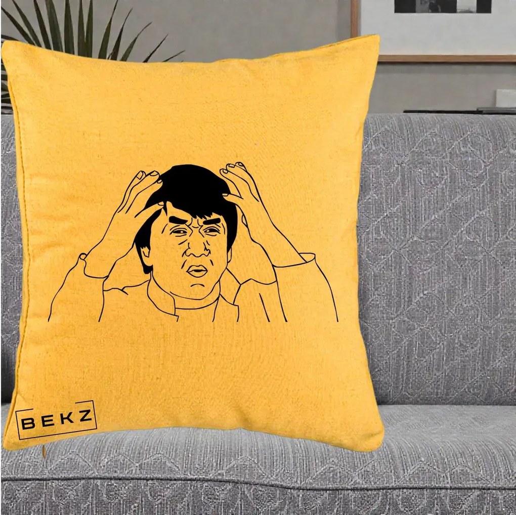 Perna Decorativa Jackie Chan WTF, 40x40 cm, Galben, Husa Detasabila, Perna Inclusa, BEKZ®