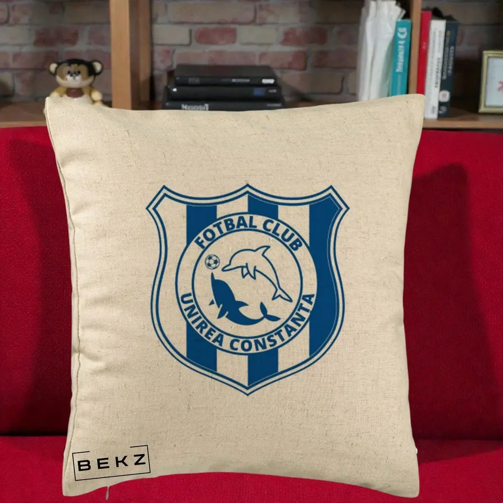 Perna Personalizata FC Unirea Constanta Fotbal, 40x40 cm, Bej, Husa Detasabila, Perna Inclusa, BEKZ®