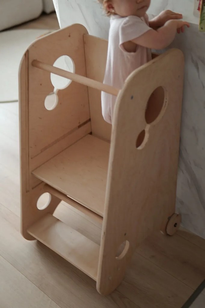 Turn de invatare multifunctional cu tabla