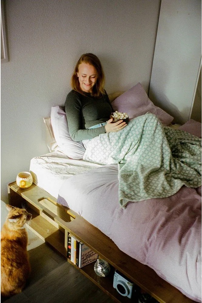 Pat matrimonial maro din lemn masiv de pin cu somieră 160x200 cm Ziggy – Karup Design