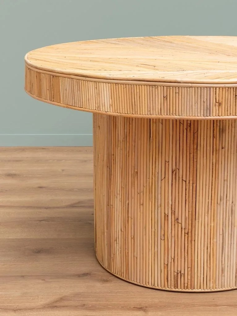 Masa rotunda de dining din rattan, "Carica"