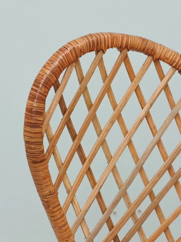 Scaun dining tip fotoliu împletit din ratan, bej, cu spătar în formă de fluture și picioare portocalii din metal, 89,5 x 67,5 x 66 cm, „Tangerine”