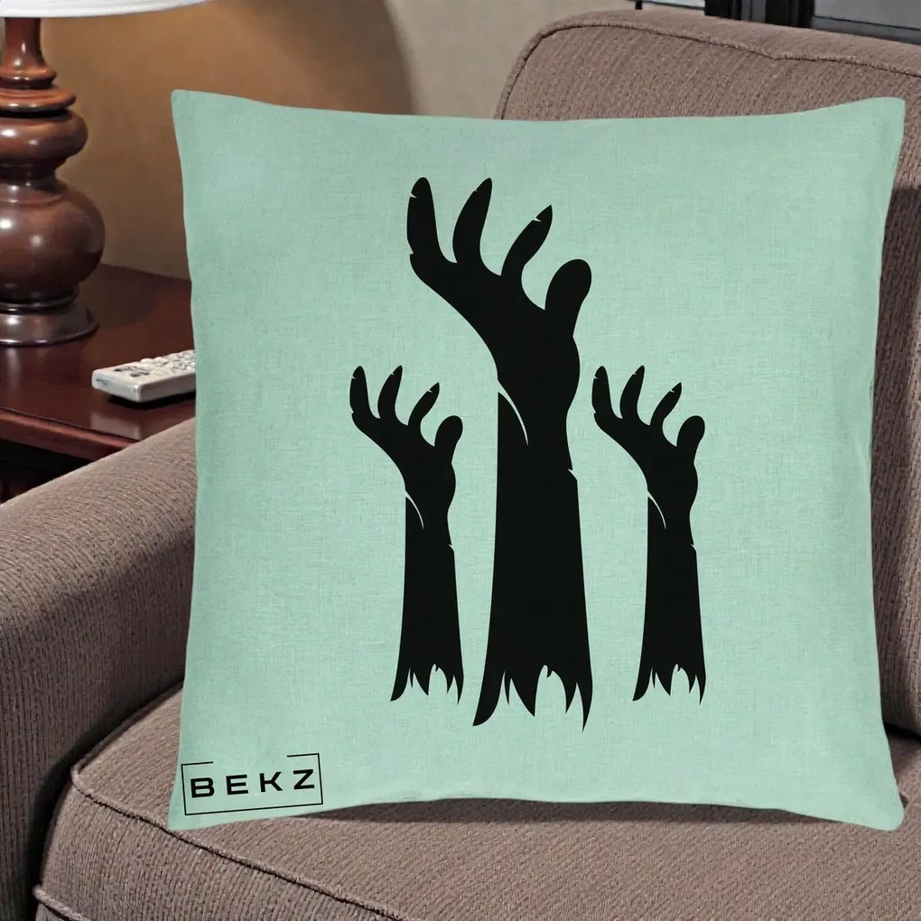 Perna Decorativa Halloween Maini Zombie Alb-Negru, 40x40 cm, Verde Menta, Husa Detasabila, Perna Inclusa, BEKZ®