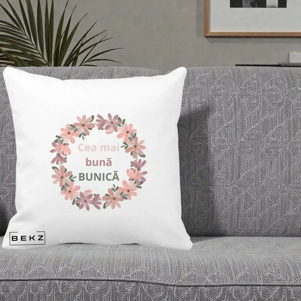 Cadou pentru Bunica - Perna Personalizata Cea Mai Buna Bunica Coronita Flori Roz, 40x40 cm, Alba Mata, Husa Detasabila, Perna Inclusa, BEKZ®