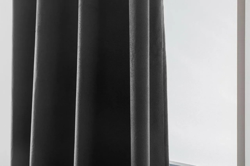 Draperie opaca VELVET, gri inchis, 140x250 cm Agatat: Inele metalice