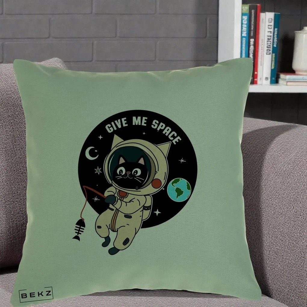 Perna Decorativa Give Me Space Pisica Astronaut, 40x40 cm, Verde, Husa Detasabila, Perna Inclusa, BEKZ®