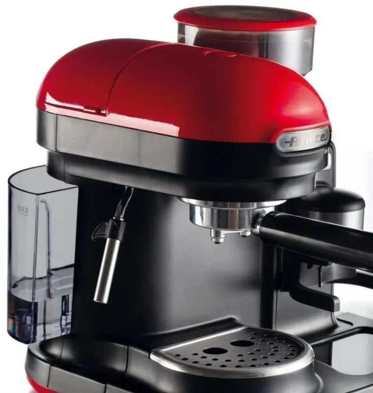 Espressor manual Ariete ESPRESSO MODERNA 1318/00, 1080W, 15 bar, 0.8 L, Rasnita de cafea incorporata, Spumare lapte, Rosu