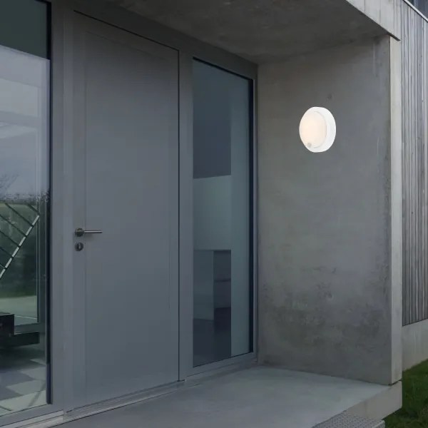 Brilo - Aplica LED de perete reîncărcabilă pentru exterior, cu senzor, 4 W/5 V, 4400 mAh, IP44, alb