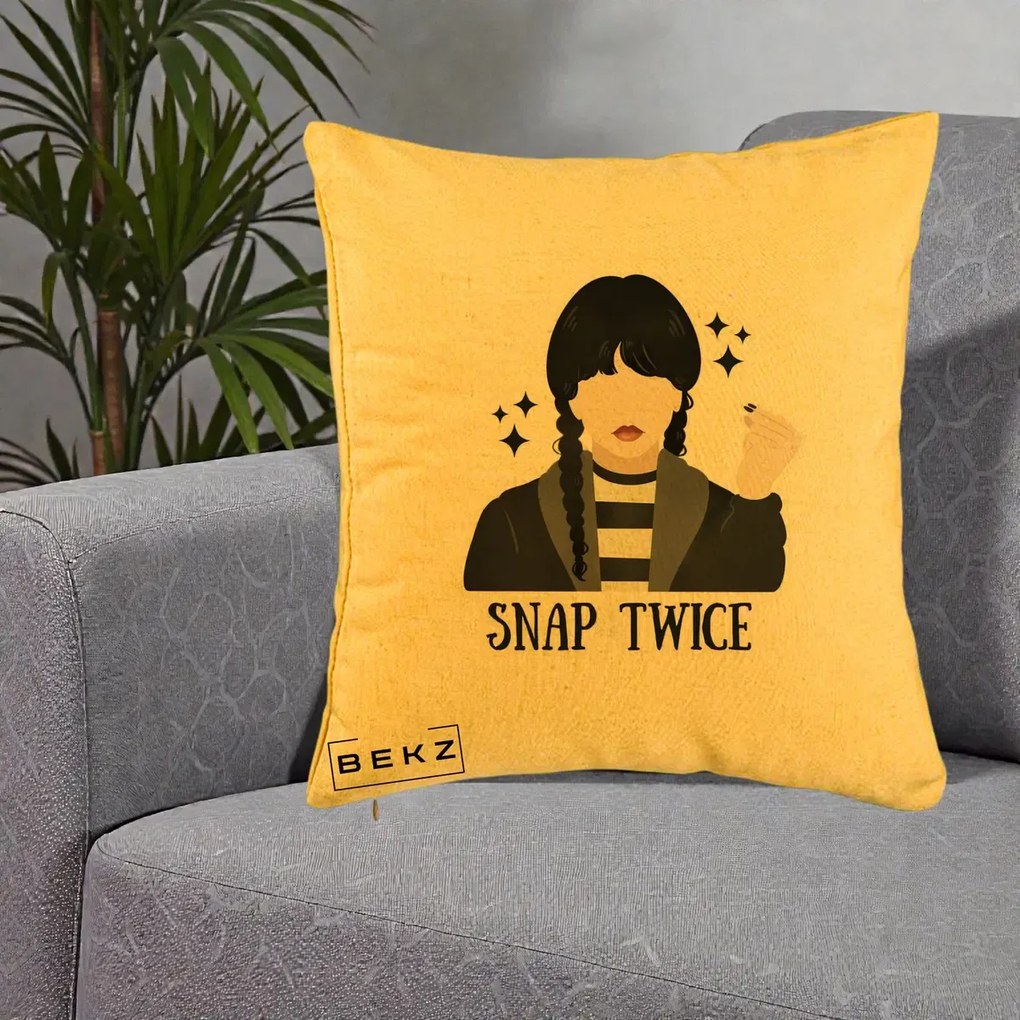 Perna Personalizata Wednesday Snap Twice, 40x40 cm, Galben, Husa Detasabila, Perna Inclusa, BEKZ®