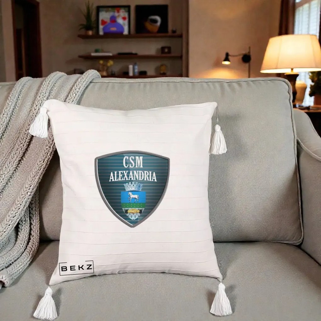 Perna Personalizata CSM Alexandria Fotbal, 40x40 cm, Bej cu Franjuri, Husa Detasabila, Perna Inclusa, BEKZ®