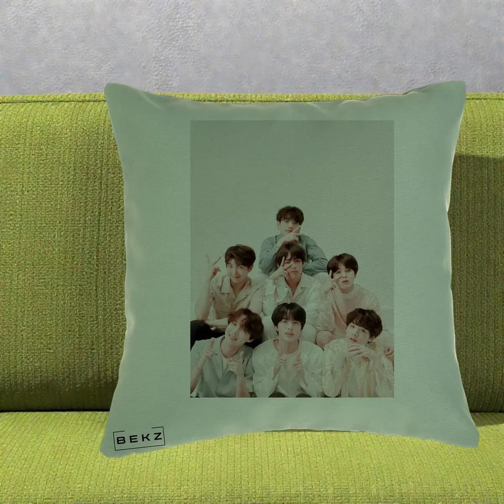 Perna Personalizata K-pop BTS Foto Grup Pastel, 40x40 cm, Verde, Husa Detasabila, Perna Inclusa, BEKZ®