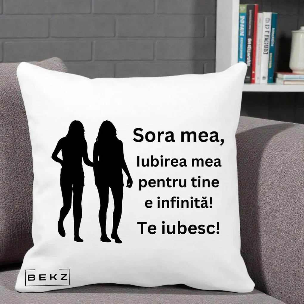 Cadou pentru Sora - Perna Personalizata Sora Mea Te Iubesc Siluete Negre Tinand Maini, 40x40 cm, Alba Mata, Husa Detasabila, Perna Inclusa, BEKZ®