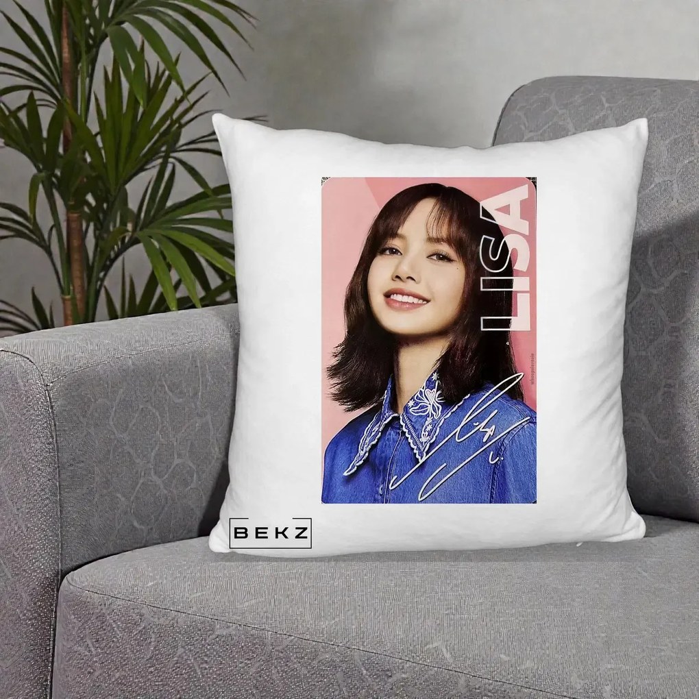 Perna Personalizata K-pop BLACKPINK Lisa cu Semnatura, 40x40 cm, Alb Pufos, Husa Detasabila, Perna Inclusa, BEKZ®