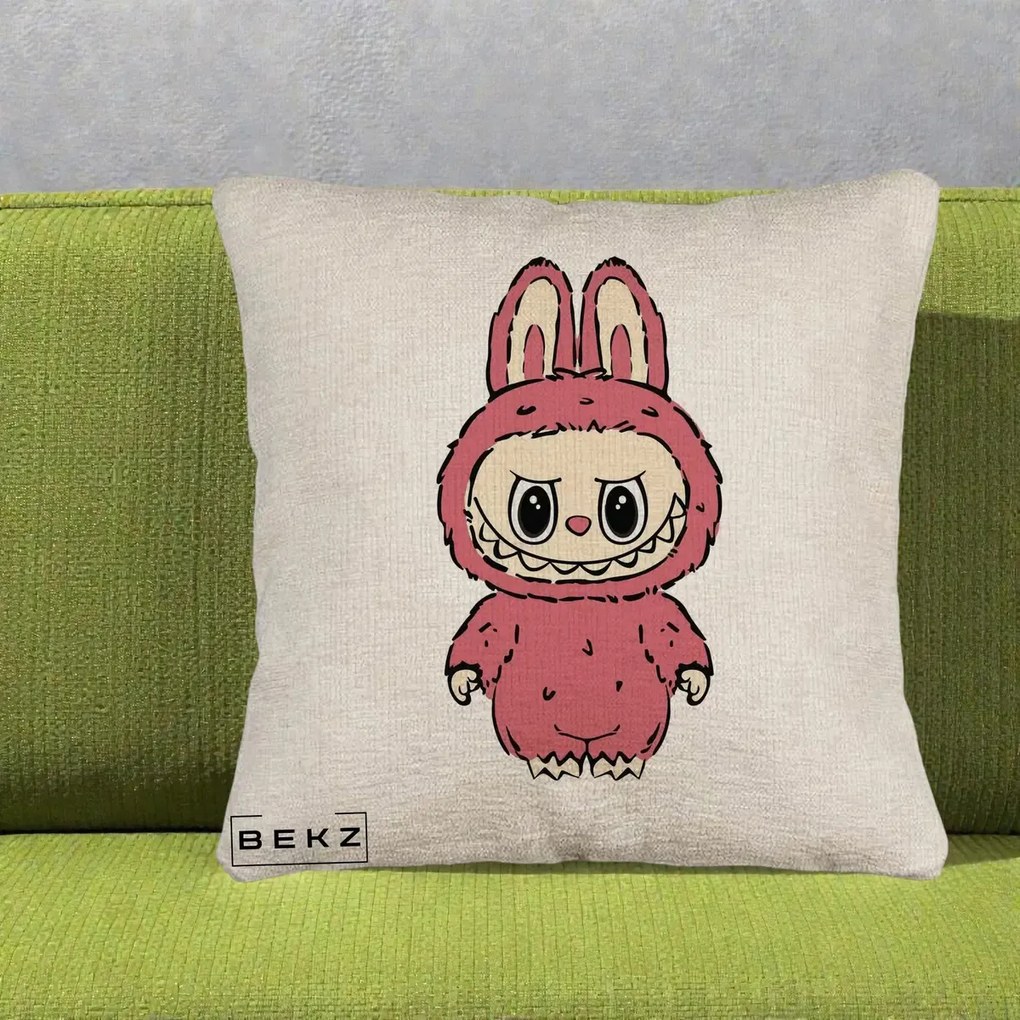 Perna Personalizata Labubu Roz Solo, 40x40 cm, Bej Canapea, Husa Detasabila, Perna Inclusa, BEKZ®