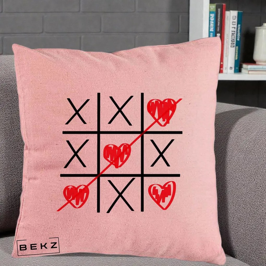 Cadou Romantic - Perna Personalizata Love Joc X si Inima cu Castigator Iubire, 40x40 cm, Roz, Husa Detasabila, Perna Inclusa, BEKZ®