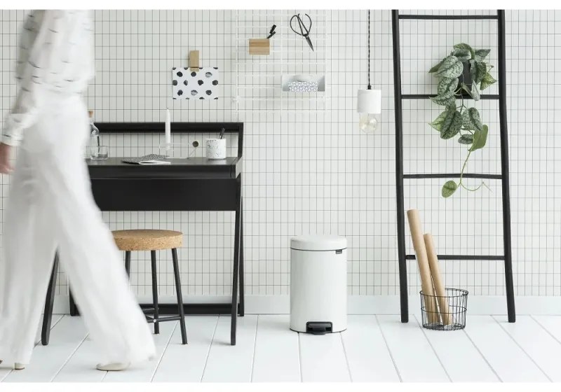 Cos de gunoi cu pedala Brabantia NewIcon 649019, 12 L, Inchidere lina, Baza antiderapanta, Alb