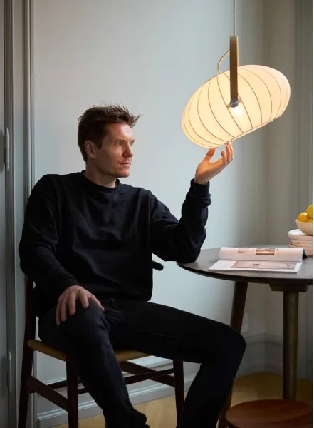 Halo Design 746347 - Lustru suspendat pe cablu DC, 1xE27/40W/230V, Ø 40 cm, alb/stejar