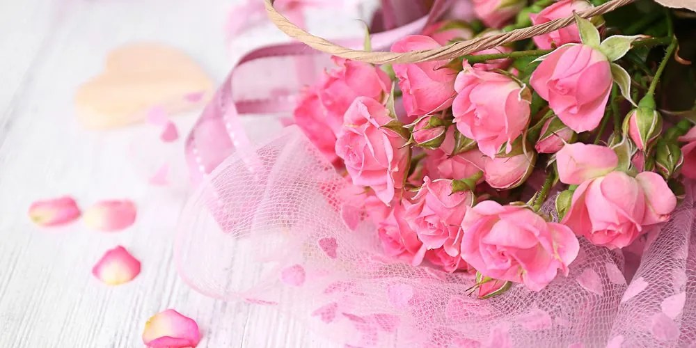 Tablou buchet romantic de trandafiri roz