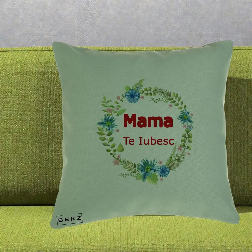 Cadou pentru Mama - Perna Personalizata Mama Te Iubesc Flori Albastre, 40x40 cm, Verde, Husa Detasabila, Perna Inclusa, BEKZ®