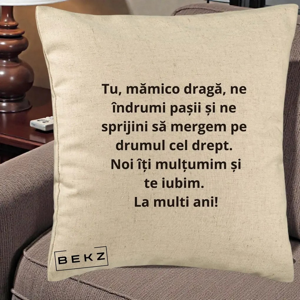 Cadou pentru Mama - Perna Personalizata Mamico Draga Te Iubim La Multi Ani cu Text Negru, 40x40 cm, Bej, Husa Detasabila, Perna Inclusa, BEKZ®