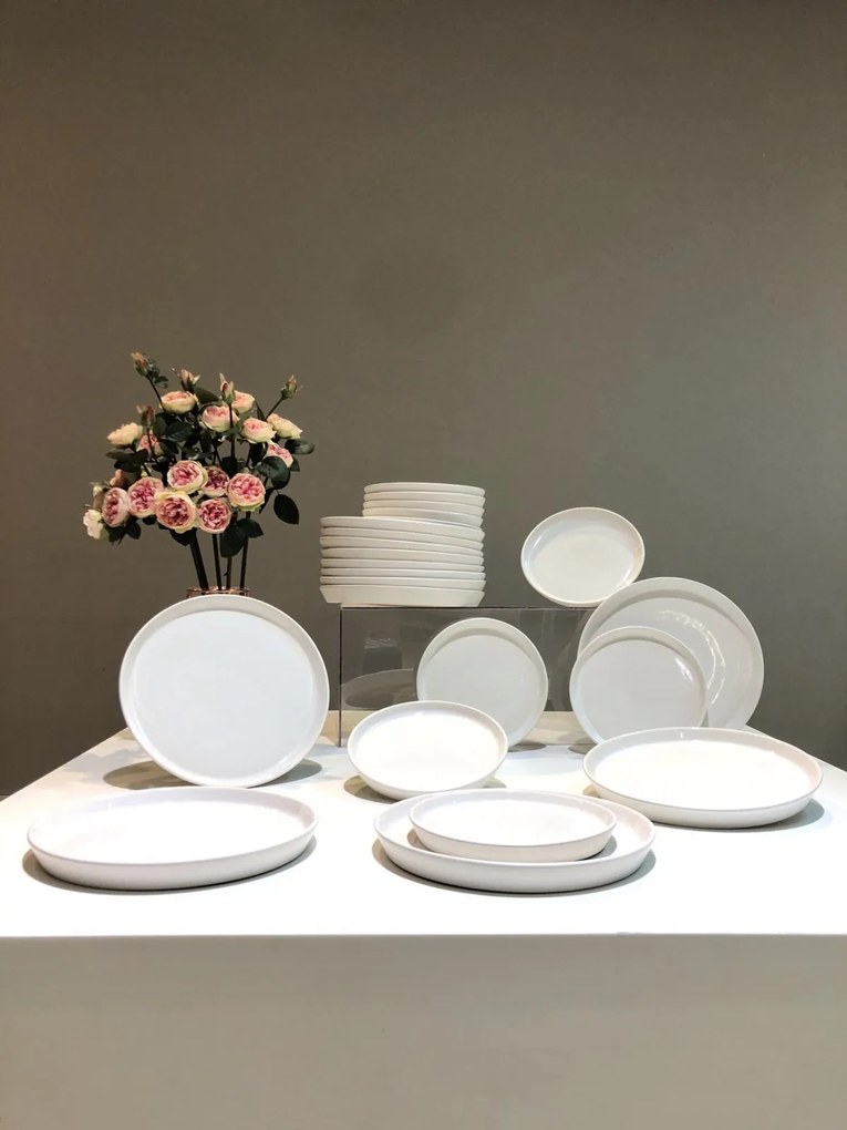 Set Farfurii 18 piese Albe Casablanca: 6 Farfurii Mari, 6 Desert 6 Boluri - Ceramica Manuala de Lux