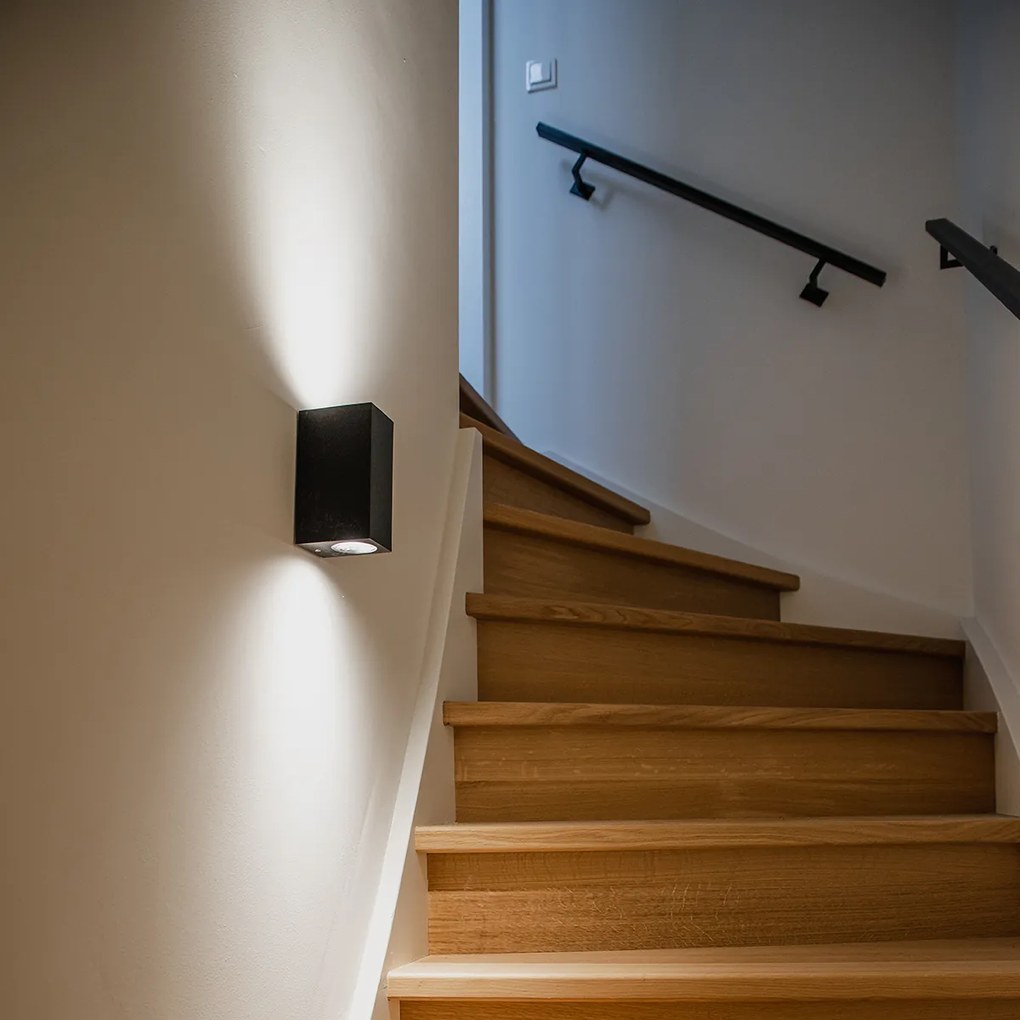 Aplică modernă din plastic negru - Baleno II