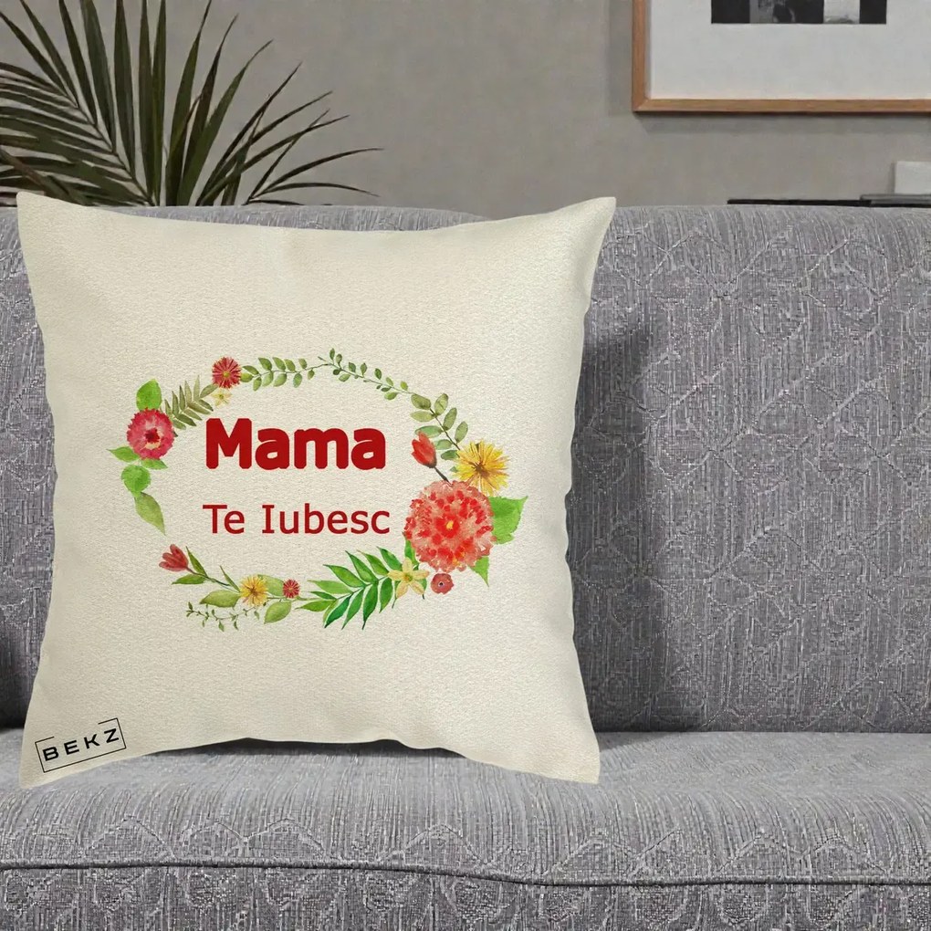 Cadou pentru Mama - Perna Personalizata Mama Te Iubesc Flori Rosii, 40x40 cm, Ecru, Husa Detasabila, Perna Inclusa, BEKZ®