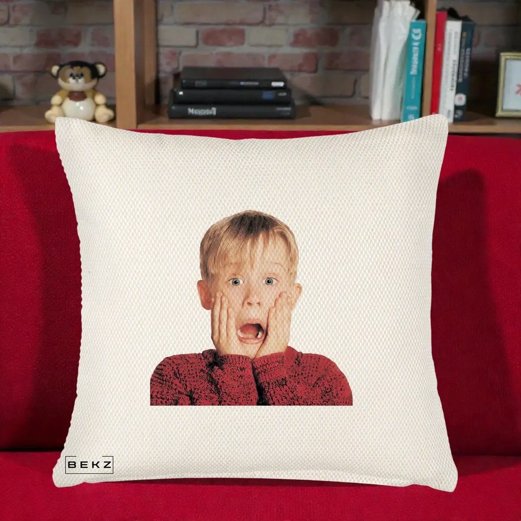 Perna Decorativa Kevin Singur Acasa, 40x40 cm, Crem Reliefat, Husa Detasabila, Perna Inclusa, BEKZ®