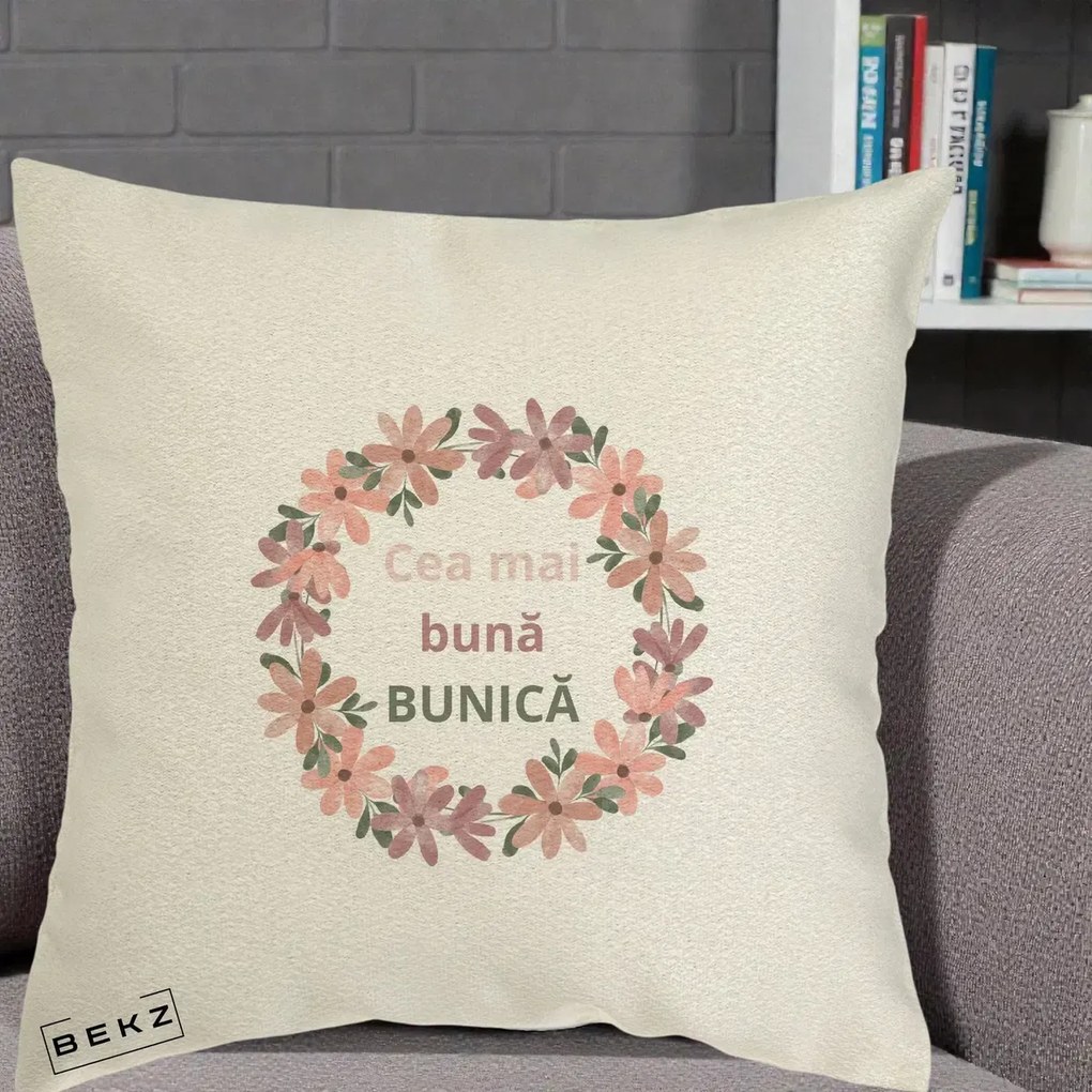 Cadou pentru Bunica - Perna Personalizata Cea Mai Buna Bunica Coronita Flori Roz, 40x40 cm, Ecru, Husa Detasabila, Perna Inclusa, BEKZ®