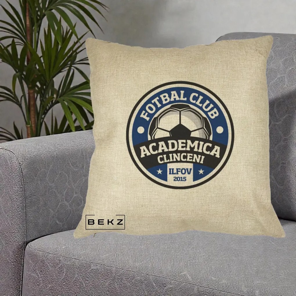 Perna Personalizata Academica Clinceni Fotbal Club, 40x40 cm, Crem, Husa Detasabila, Perna Inclusa, BEKZ®