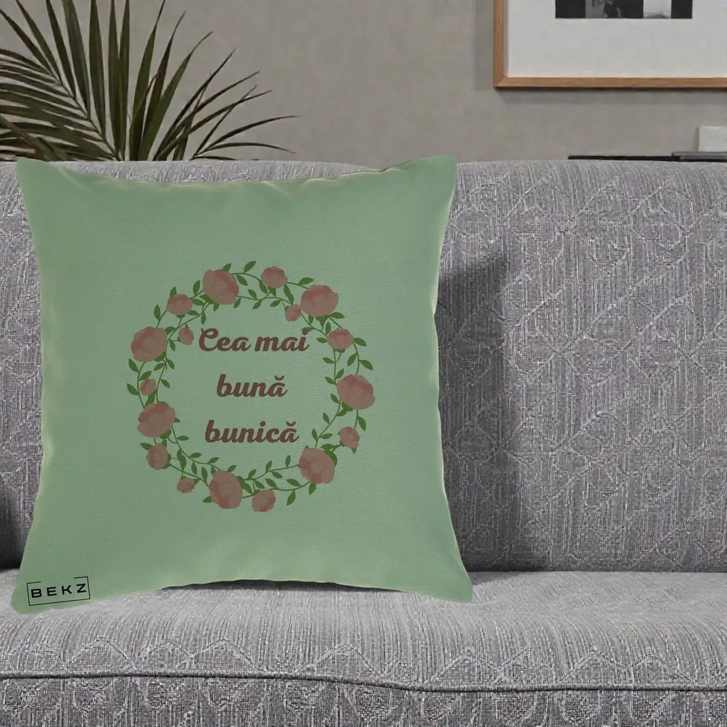 Cadou pentru Bunica - Perna Personalizata Cea Mai Buna Bunica Coronita Trandafiri Roz Clasic, 40x40 cm, Verde, Husa Detasabila, Perna Inclusa, BEKZ®