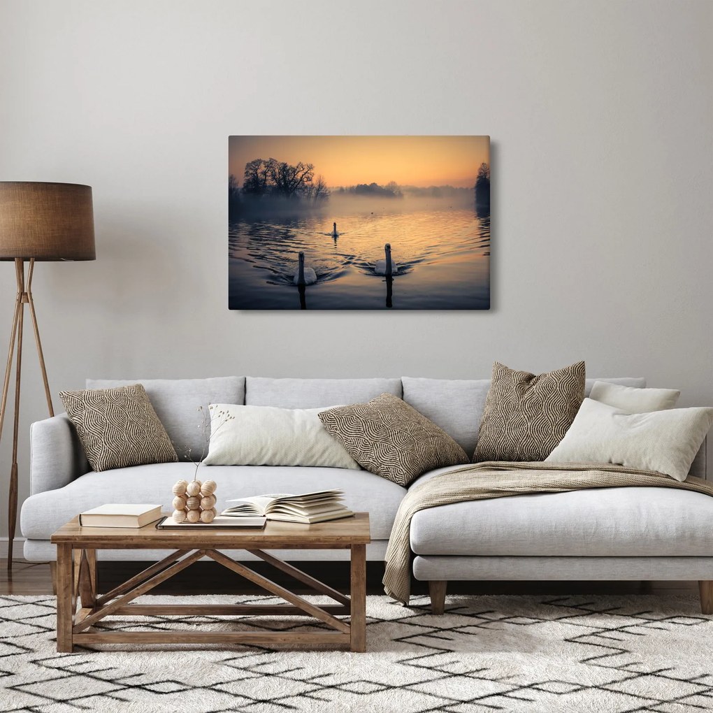 Tablou cu lebăde pe apă în ceață (90x60 cm)