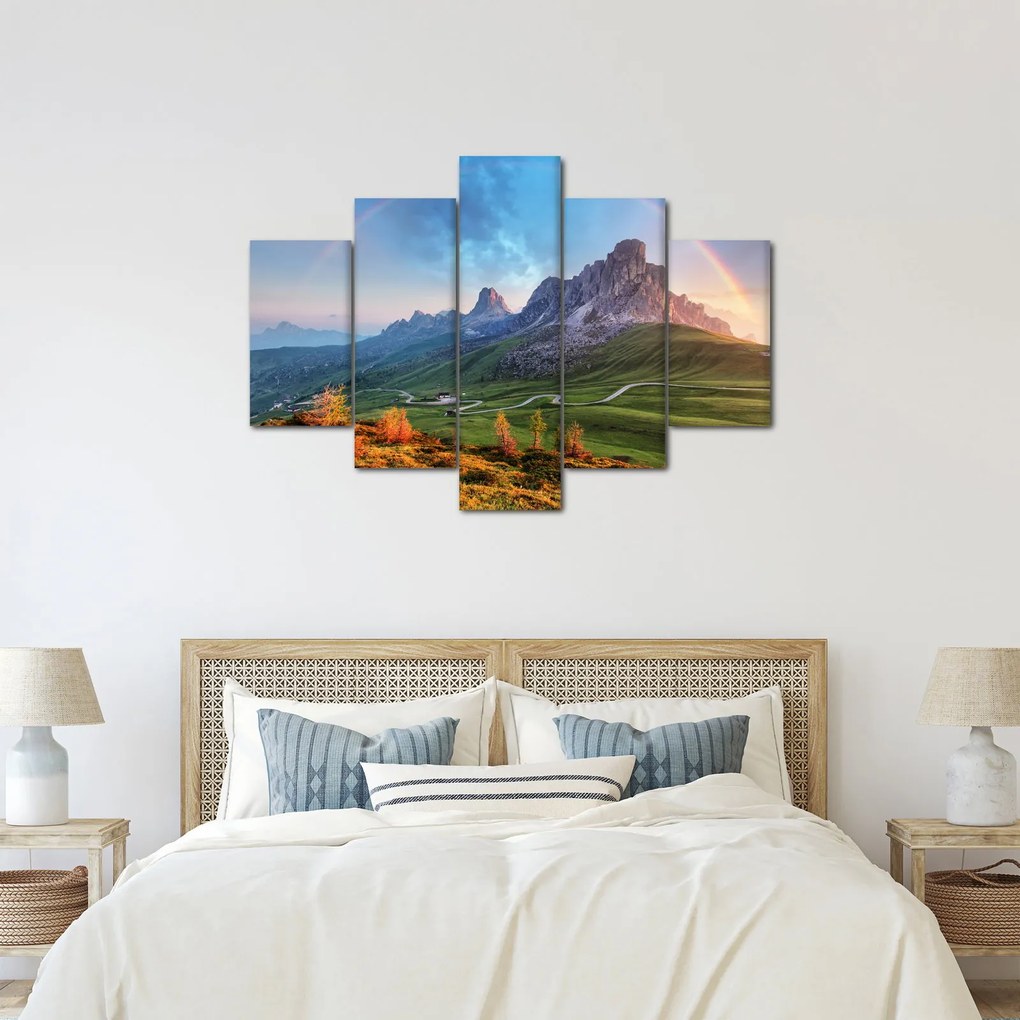 Tablou cu curcupeu deasupra stâncilor (150x105 cm)