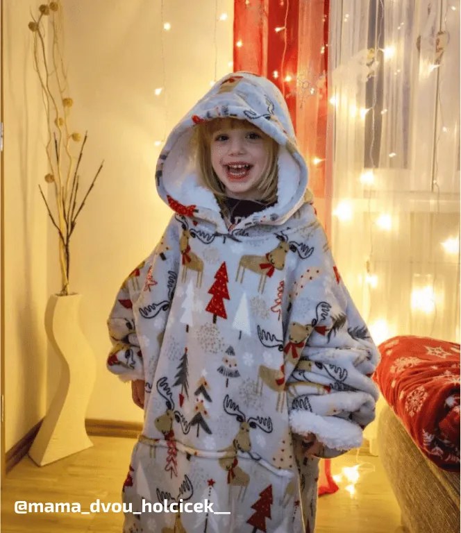 Patura cu maneci si gluga, imitatie de miel YULE HUG gri deschis