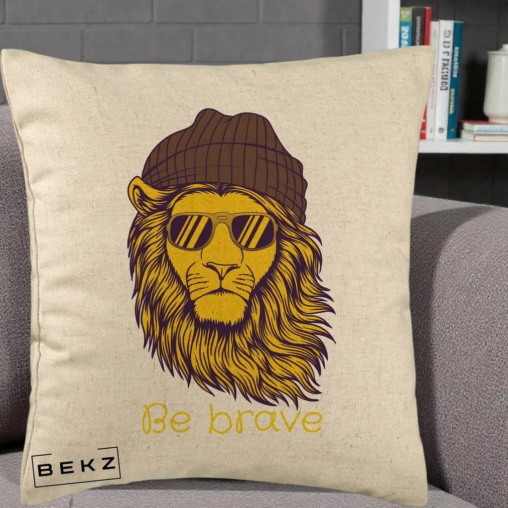 Perna Decorativa Leu Hipster Be Brave, 40x40 cm, Bej, Husa Detasabila, Perna Inclusa, BEKZ®