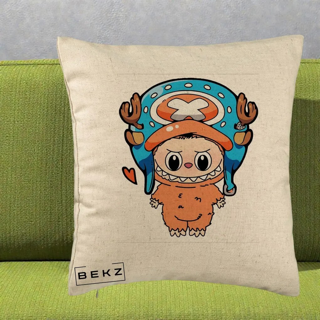 Perna Personalizata Labubu x Tony Tony Chopper, 40x40 cm, Bej, Husa Detasabila, Perna Inclusa, BEKZ®