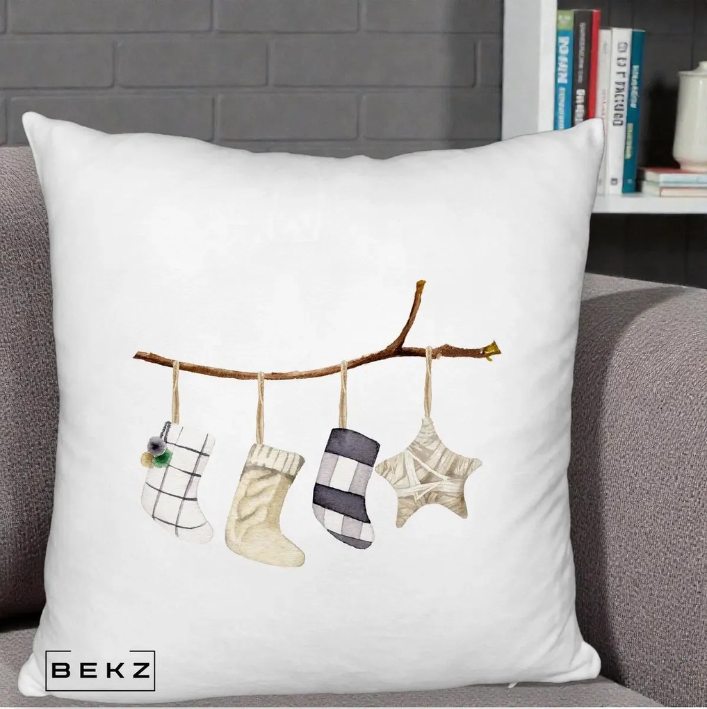 Perna Decorativa Ciorapi de Craciun pe Ramura, 40x40 cm, Alb Pufos, Husa Detasabila, Perna Inclusa, BEKZ®