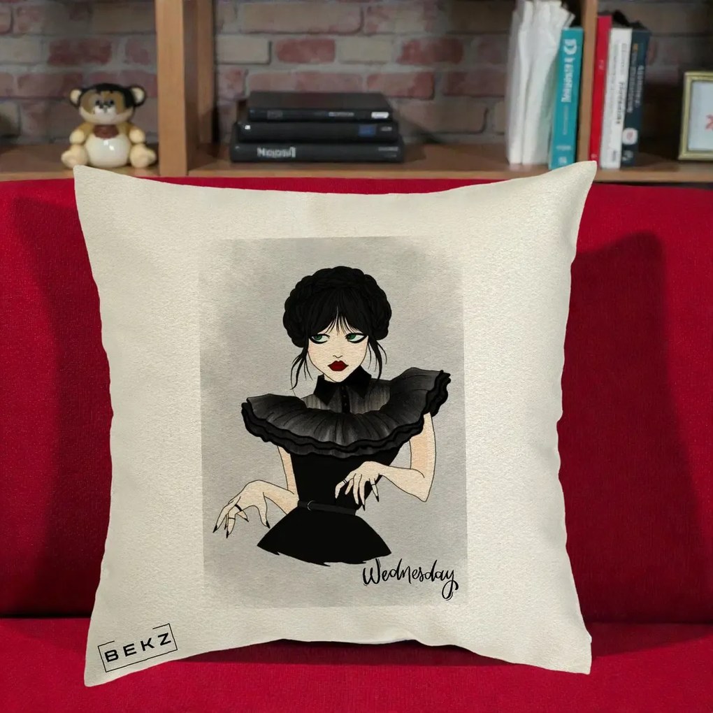 Perna Personalizata Wednesday Addams Portret Gotic, 40x40 cm, Ecru, Husa Detasabila, Perna Inclusa, BEKZ®