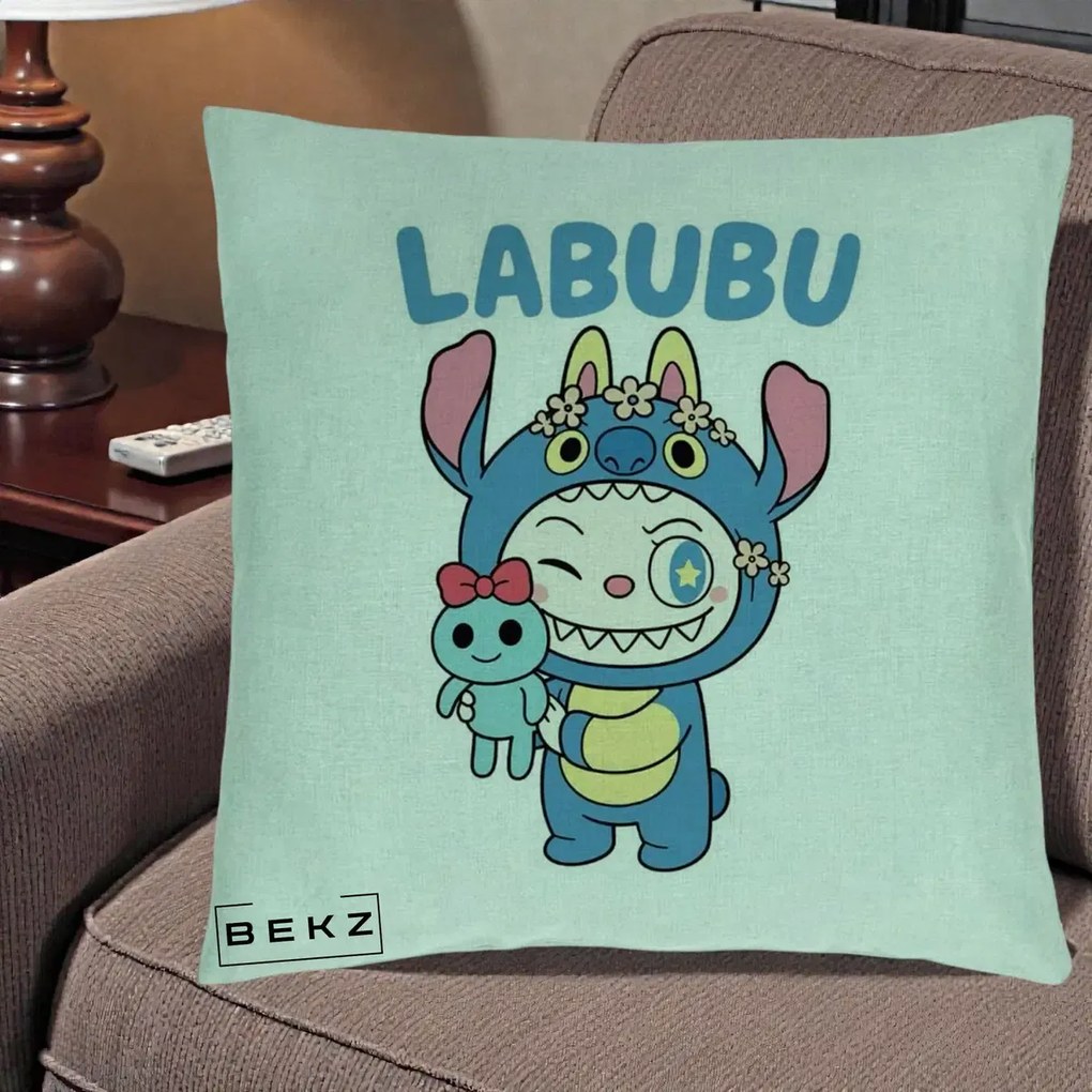 Perna Personalizata Labubu x Stitch cu Flori, 40x40 cm, Verde Menta, Husa Detasabila, Perna Inclusa, BEKZ®
