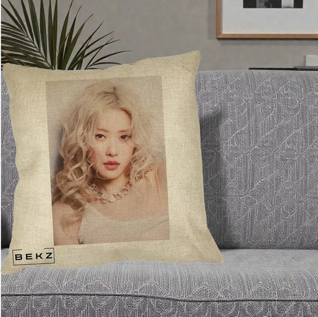 Perna Personalizata K-pop BLACKPINK Rose, 40x40 cm, Crem, Husa Detasabila, Perna Inclusa, BEKZ®
