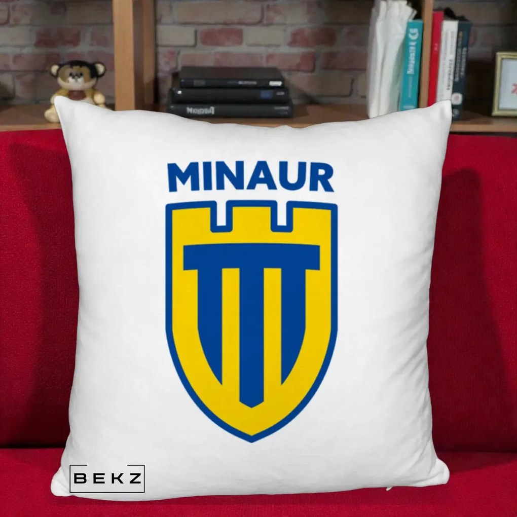 Perna Personalizata Minaur Baia Mare Fotbal, 40x40 cm, Alb Pufos, Husa Detasabila, Perna Inclusa, BEKZ®