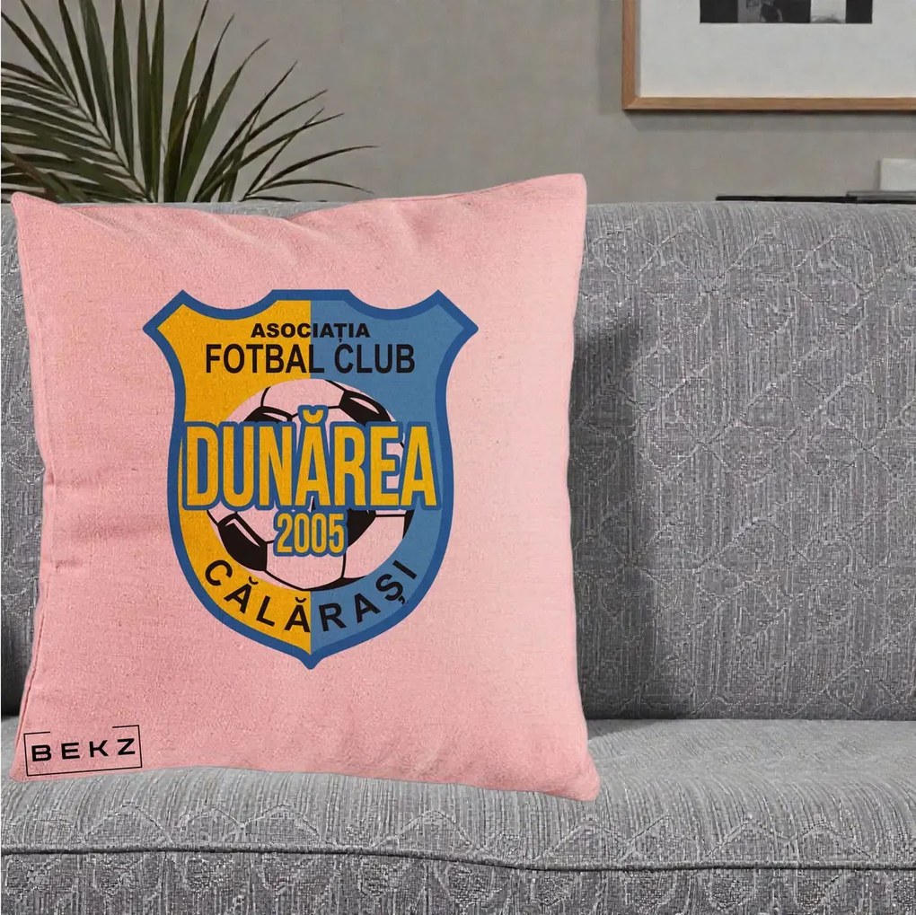 Perna Personalizata AFC Dunarea Calarasi 2005 Fotbal, 40x40 cm, Roz, Husa Detasabila, Perna Inclusa, BEKZ®