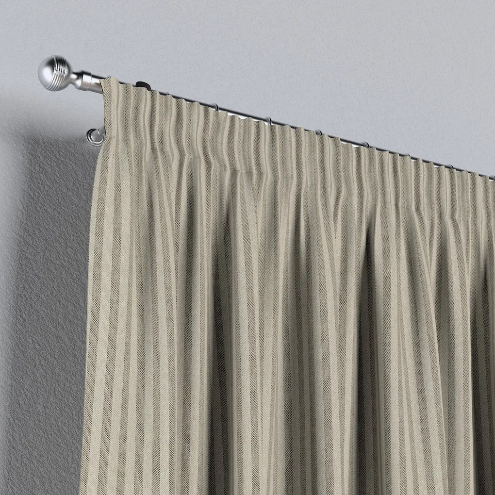 Perdea cu bandă de pliuri