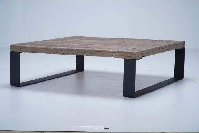 Măsuță de cafea pătrată din lemn de stejar și metal, natur și negru, cu blat gros și picioare tip sanie, 37 x 127 x 127 cm, „Alpha”